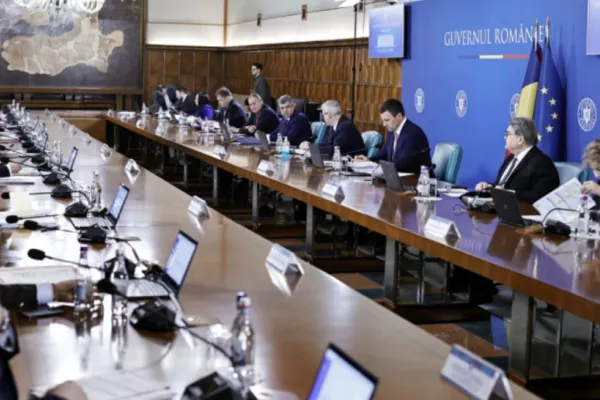Ședință extraordinară de guvern, cu doar câteva ore înainte de votul moțiunii de cenzură