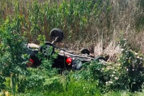 Accident în Delta Neajlovului: doi tineri de 19 ani s-au răsturnat cu mașina într-o zonă mlăștinoasă