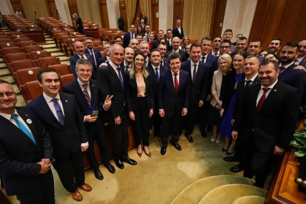 USR vrea din nou la putere după instalarea lui Nicușor Dan la Cotroceni. Ce manevre se fac acum
