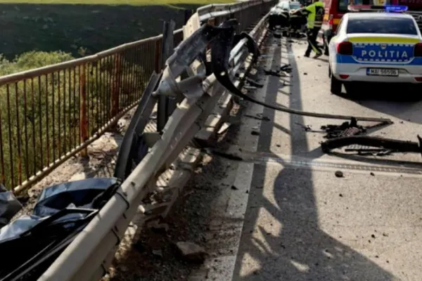 Grav accident pe DN17: un bărbat a rupt un parapet de protecție după ce a pierdut controlul mașinii