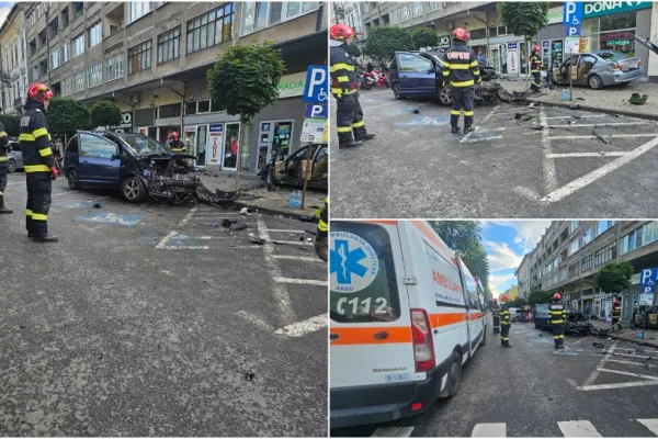 Accident deosebit de grav pe un bulevard intens circulat din Arad. Două mașini s-au făcut țăndări