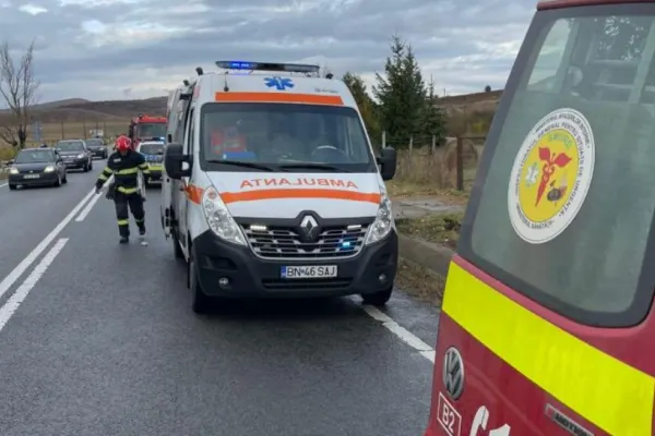 Accident grav cu patru mașini implicate: patru victime în urma coliziunii