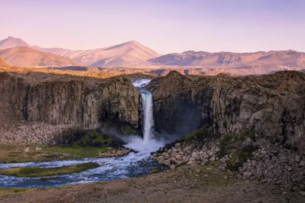 Minunea ascunsă din Munții Taurus: cascada secretă din Canionul Saklikent, o provocare pentru turiștii temerari