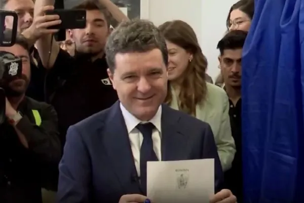 Disperarea lui Nicușor Dan: implică preoții în campania electorală
