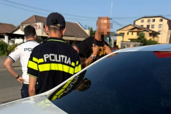 Andrew Tate a fost prins circulând cu 196 km/h pe DN7, într-o zonă cu limită de 50 km/h. Controversatul influencer a ajuns pieton