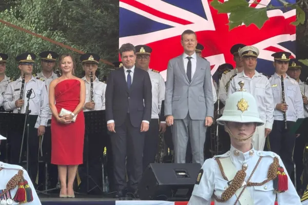 Eveniment cu fast la București cu ocazia Zilei Naționale a Marii Britanii. Ce mesaje au transmis Nicușor Dan și ambasadorul UK în România