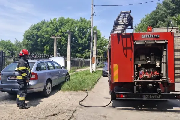 Accident rutier în Giurgiu: victima este un bărbat care a intrat cu mașina într-un autoturism parcat