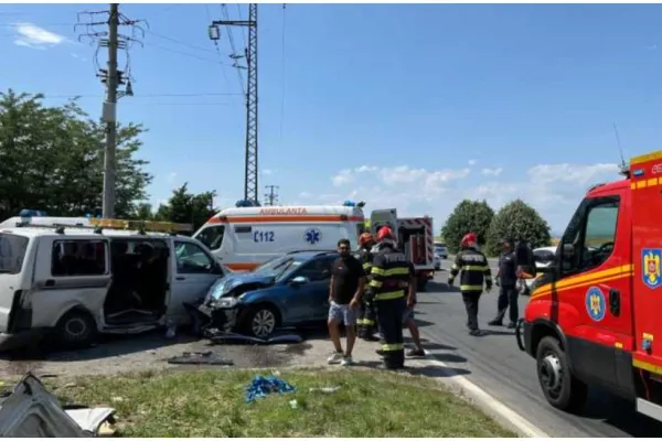 Trafic restricționat pe DN1! Cinci persoane au fost rănite într-un accident rutier VIDEO