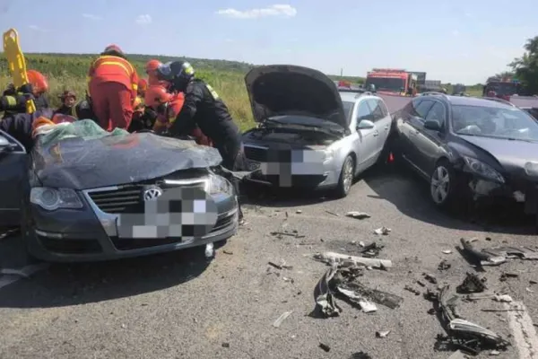 Accident rutier GRAV: carambol cu patru mașini pe DN 19. Mai multe victime implicate în coliziune