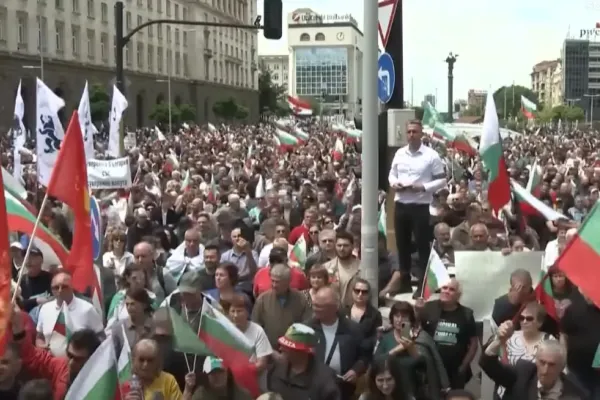 Proteste masive în mai multe orașe din Bulgaria. Oamenii refuză trecerea la moneda Euro