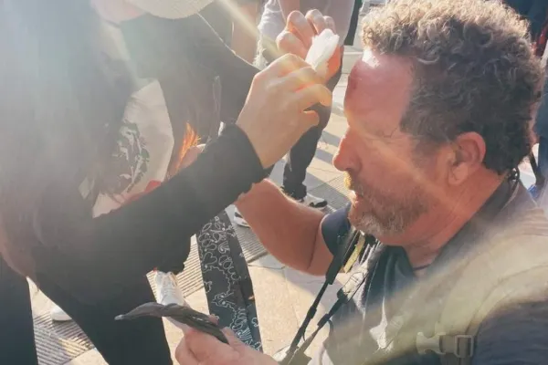 Al doilea jurnalist rănit de forțele de ordine în timpul protestelor din Los Angeles: „Am fost o țintă ușoară”