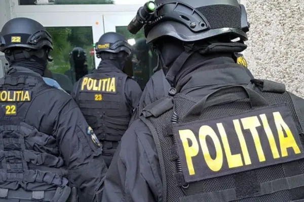 Perchezitii ale polițiștilor la Distrigaz și la o firmă de gaze, în dosarul exploziei devastatoare din Rahova, soldată cu 3 morți și distrugerea unui bloc