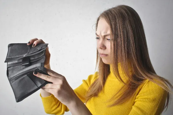 Crește salariul minim la anul? Ce spune unul dintre liderii Coaliției de guvernare