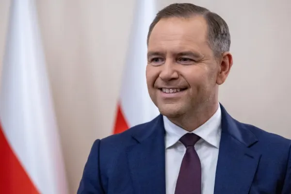 Noul președinte al Poloniei îl critică pe „criminalul de război Putin” și își exprimă poziția sa privind Ucraina și UE