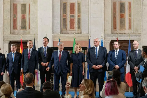 Război în Ucraina, ziua 1206. Sprijin european neclintit pentru Ucraina, reafirmat la Roma - LIVE TEXT