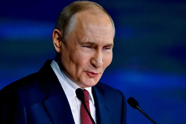 Vladimir Putin șochează cu zâmbetul pe buze: ”Locul unde calcă bocancul unui soldat rus este al nostru”