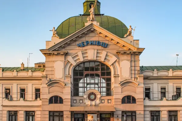 Ucraina vrea ca România să scrie Chernivtsi în loc de Cernăuți. Folosirea denumirilor ucrainene pentru orașe în toate limbile străine devine politică de stat