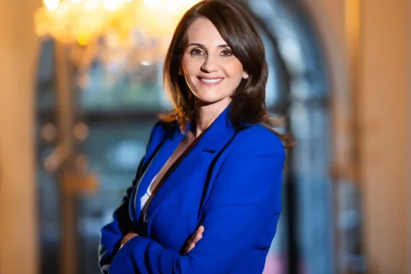 Anca Alexandrescu demască sondajul dubios: ”E măsluit! A venit să îi creeze o imagine bună lui Ilie Bolojan”