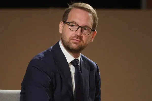 HALUCINANT! Cum încearcă Fritz să-i spele imaginea lui Ilie Bolojan: Gestul lui Anastasiu merită respect