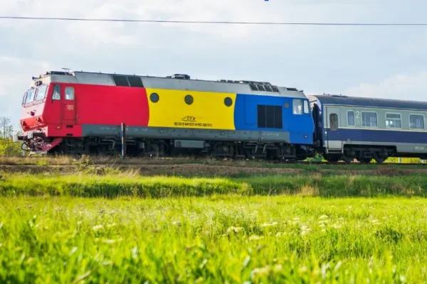 Bilete de tren se scumpesc în plin sezon al vacanțelor, ca urmare a majorării TVA. Val de comentarii negative pe pagina CFR Călători