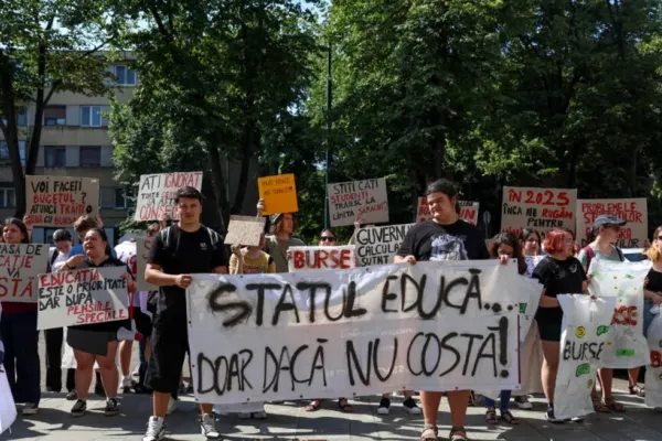 Profesorii îl fac praf pe Nicușor Dan după declarația șoc: ”Apărare, da, dar nu pe banii elevilor”