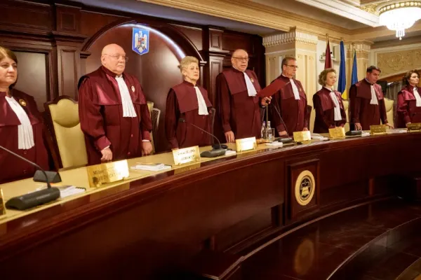 Fostul șef CCR se opune ferm planului lui Nicușor Dan: SRI nu are ce căuta în corupție