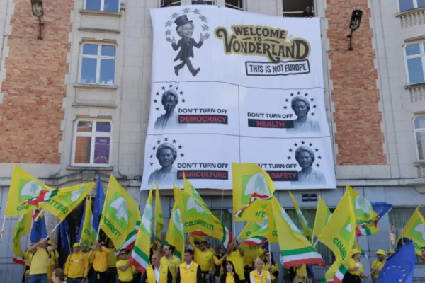 Confederația Națională a Cultivatorilor Direcți (Coldiretti) protestează la Bruxelles: „Von der Leyen, nu opri Europa”