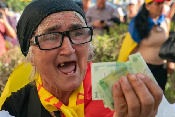 Guvernul le mai dă o lovitură celor mai sărmani români. Casa de Pensii a anunțat schimbări la cumpărarea vechimii în muncă