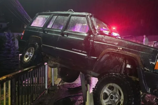 Accident grav în judeţul Bistriţa-Năsăud. Cinci minori și trei adulți, transportați la spital cu mai multe răni