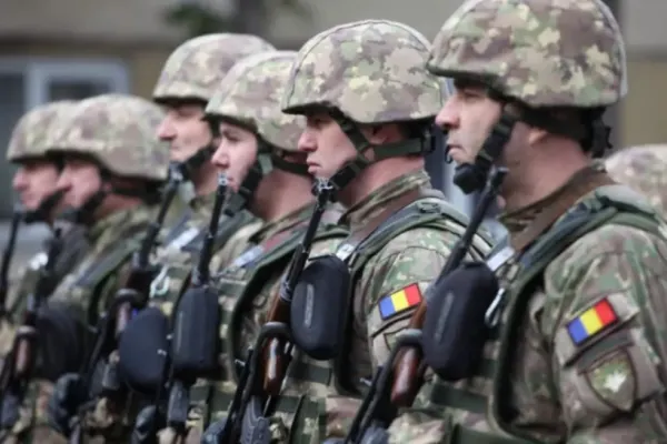 Nicușor Dan a promulgat legea stagiului militar voluntar. Tinerii, obligați să revină în țară în caz de criză
