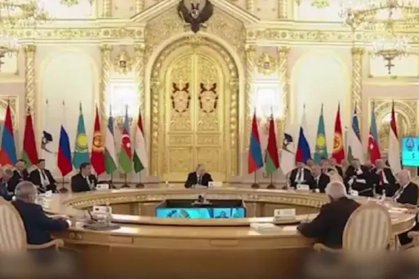 Ucrainenii susțin că Rusia pregătește o bază miltară în Armenia