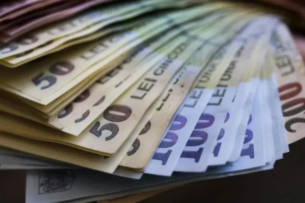 Revoltător! Datoriile restaurantelor instituțiilor de stat, acoperite de români