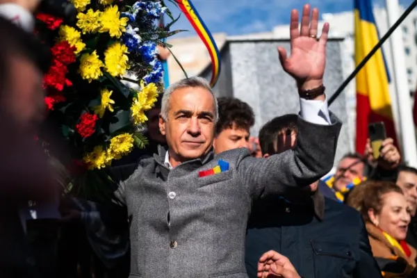 Românii din străinătate protestează față de măsurile sărăciei și nu-i mai vor pe Bolojan si Nicușor - VIDEO