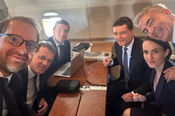 Chiar și primarul Timișoarei se întreabă: „Ce caută Fritz în delegația președintelui?”. Cum justifică șeful USR că a plecat cu Nicușor Dan în Germania