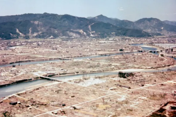 Primarul din Hiroshima: „Mi se pare că Donald Trump nu înțelege pe deplin realitatea bombardamentelor atomice”