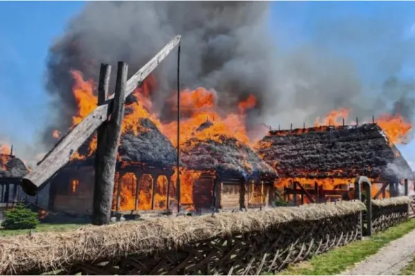 ”Casa Lupuţ”, monument istoric de o valoare inestimabilă, distusă într-un incendiu. Ministerul Culturii, măsuri de urgență