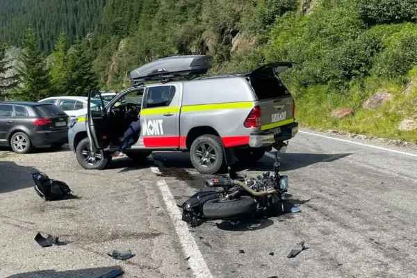 Accident grav pe Transfăgărășan: Un motociclist străin, în stare critică, transportat cu elicopterul SMURD la spital
