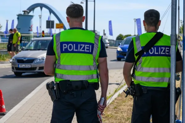 Germania și Austria încep expulzările în masă. Migranții care reprezintă un pericol pentru securitatea națională, primii pe listă