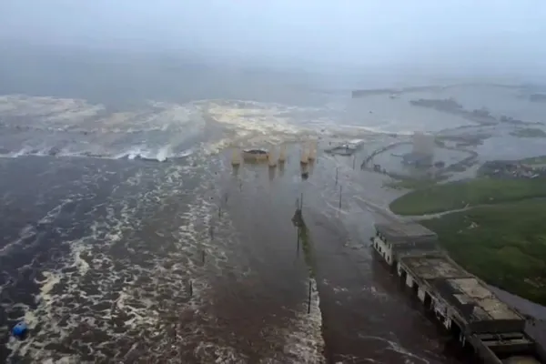 Tsunami devastator după cutremurul de 8,8, din Rusia: momentul în care insulele Kurile și Hokkaido sunt lovite de valuri uriașe - VIDEO