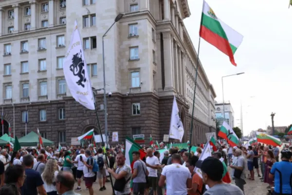 Proteste în lanț în Bulgaria împotriva trecerii la euro: cereri pentru referendum și demisia guvernului