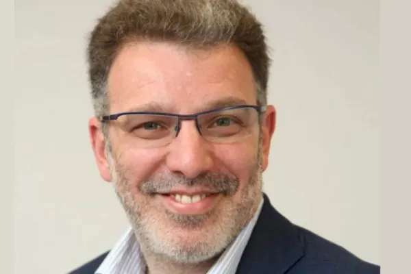 Un miliardar rus cu rol cheie în infrastructura IT a fugit din țară cu secrete sensibile. Kremlinul se preface că nimic nu s-a întâmplat