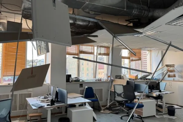 Clădirea ambasadei UE la Kiev, lovită de un atac rusesc devastator. Moscova, acuzată că a vizat deliberat diplomații: "UE nu se va lăsa intimidată" GALERIE FOTO