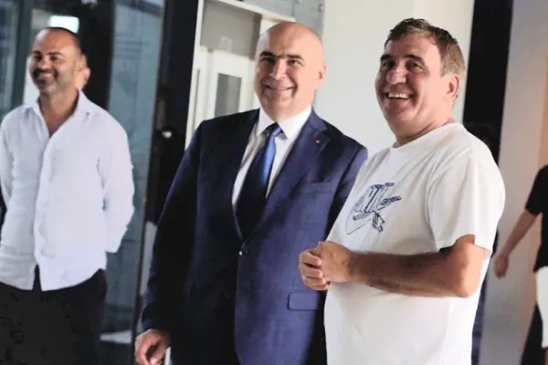 Ilie Bolojan, joc de imagine după huiduielile de la Ziua Marinei