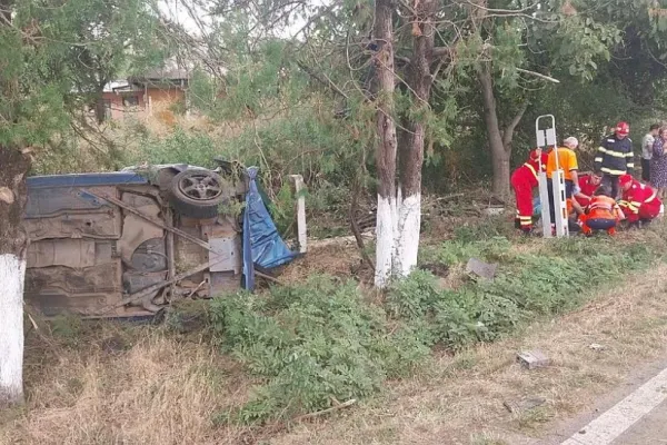 Tragedie în Ialomița. Adolescent de 16 ani, mort într-un accident provocat de un tânăr e 19 ani, fără permis FOTO