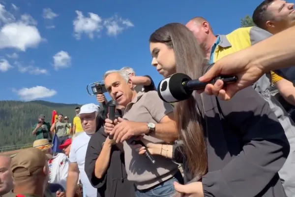 Călin Georgescu, chemat luni la Parchetul General pentru a i se transmite că este inculpat în dosarul Potra. AUR face zid în jurul liderului suveranist – SURSE