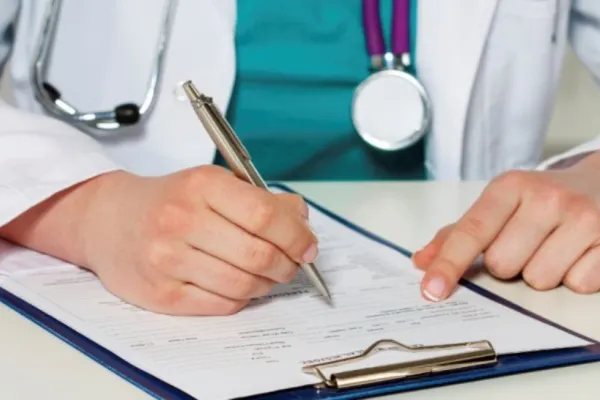 Criză în sistemul de sănătate: 650.000 de români au rămas fără asigurare, de la 1 septembrie