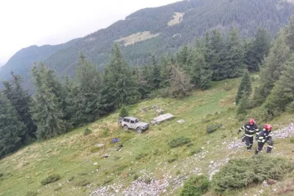 Accident grav în Maramureș – șase persoane rănite după ce o mașină s-a răsturnat