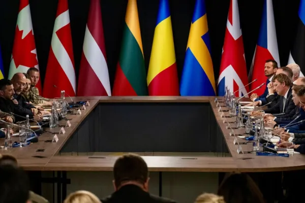 Ministrul Apărării: ”Vom continua să fim alături de Ucraina până la obţinerea unei păci juste şi durabile”
