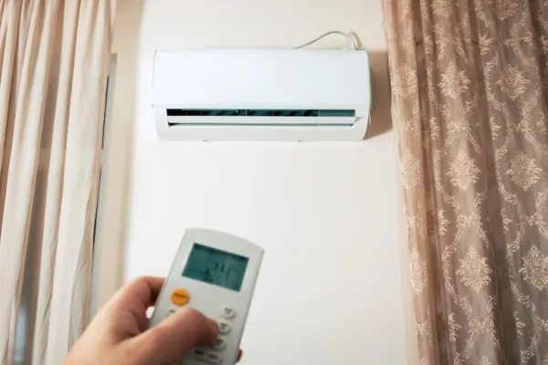 Aerul condiționat, pericol pentru sănătate? Medicii explică riscurile: la ce trebuie să fim atenți