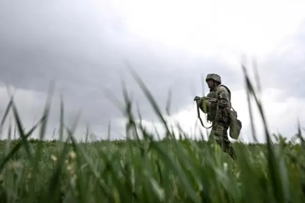 Europenii vor crearea unei zone tampon de 40 de kilometri în Ucraina. Planul include și trimiterea de trupe NATO pe teritoriul țării vecine
